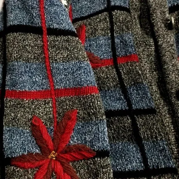 VINTAGE Knit Cardigan Hand Embroidered Holiday Snowflake Gray Red Size L - Picture 10 of 12